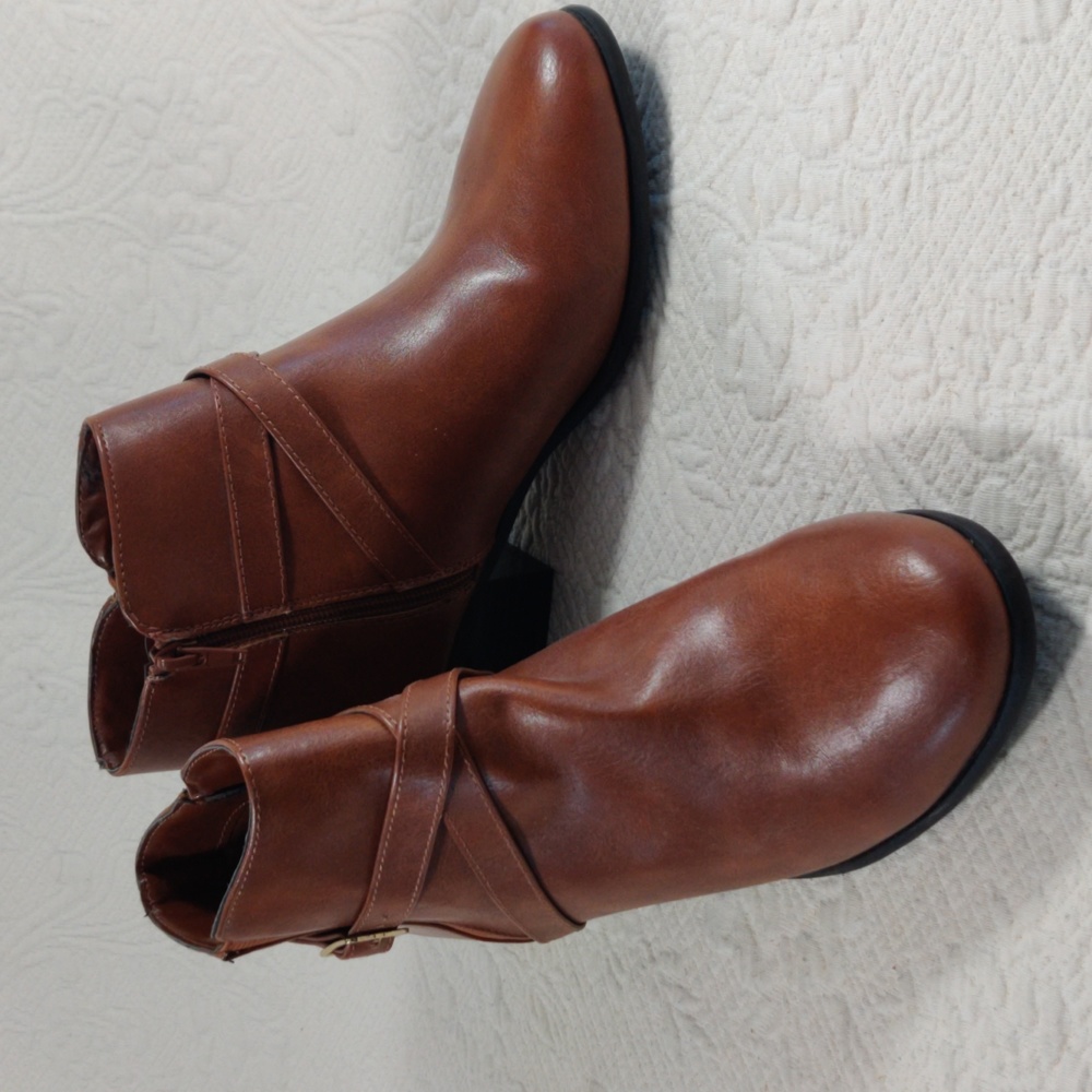 Karen Scott Light Brown Falonn Faux Leather Buckle Strapped Side Zip Ankle Boots